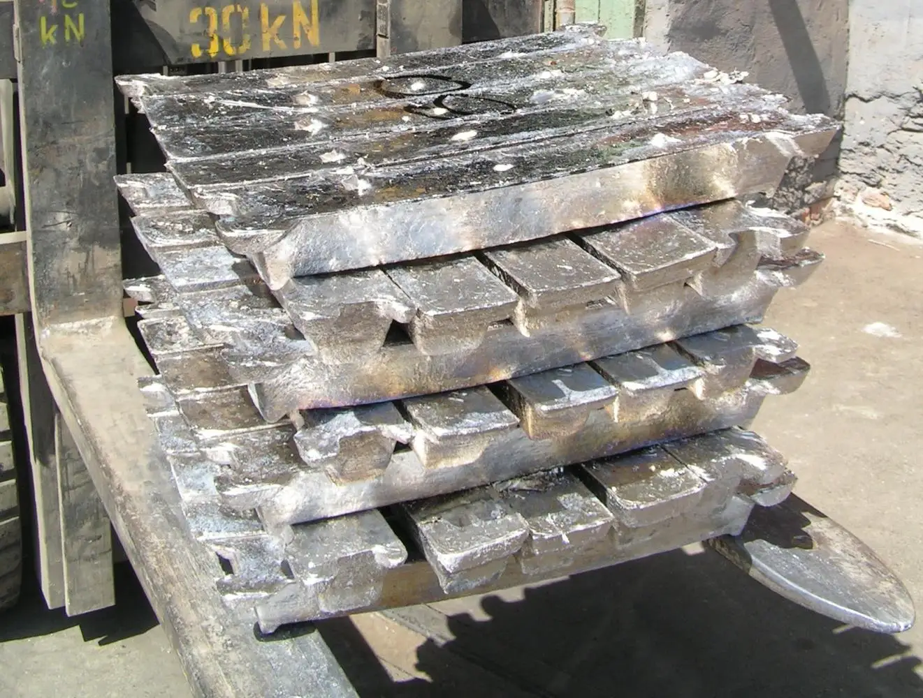 Чушка висмут 